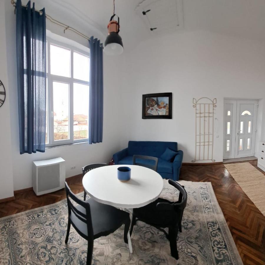 Weisz Apartment-City Center-Free Private Parking,Wifi,Ac كاري المظهر الخارجي الصورة