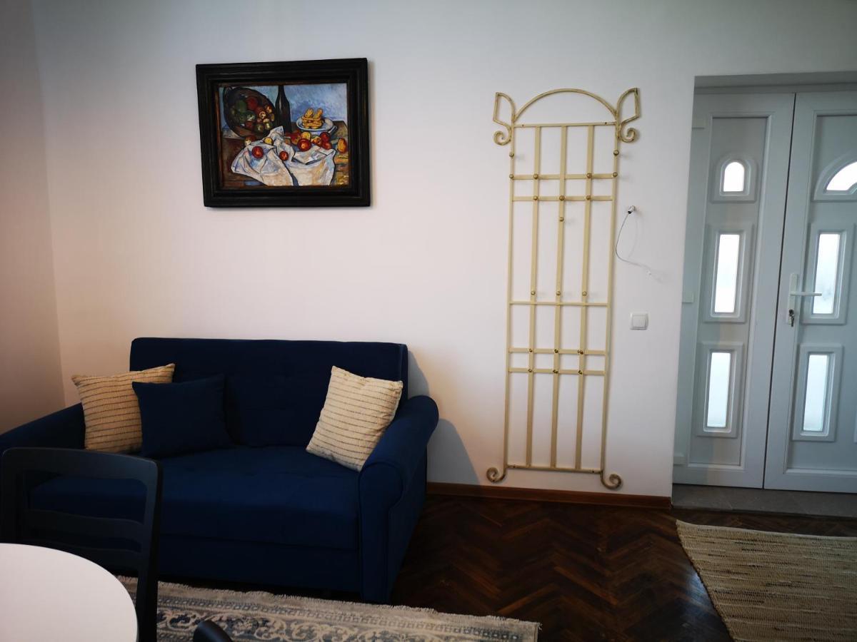 Weisz Apartment-City Center-Free Private Parking,Wifi,Ac كاري المظهر الخارجي الصورة