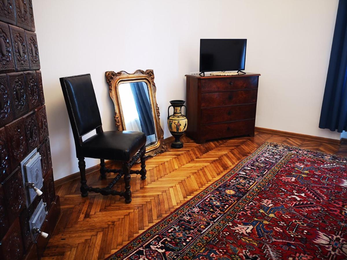 Weisz Apartment-City Center-Free Private Parking,Wifi,Ac كاري المظهر الخارجي الصورة