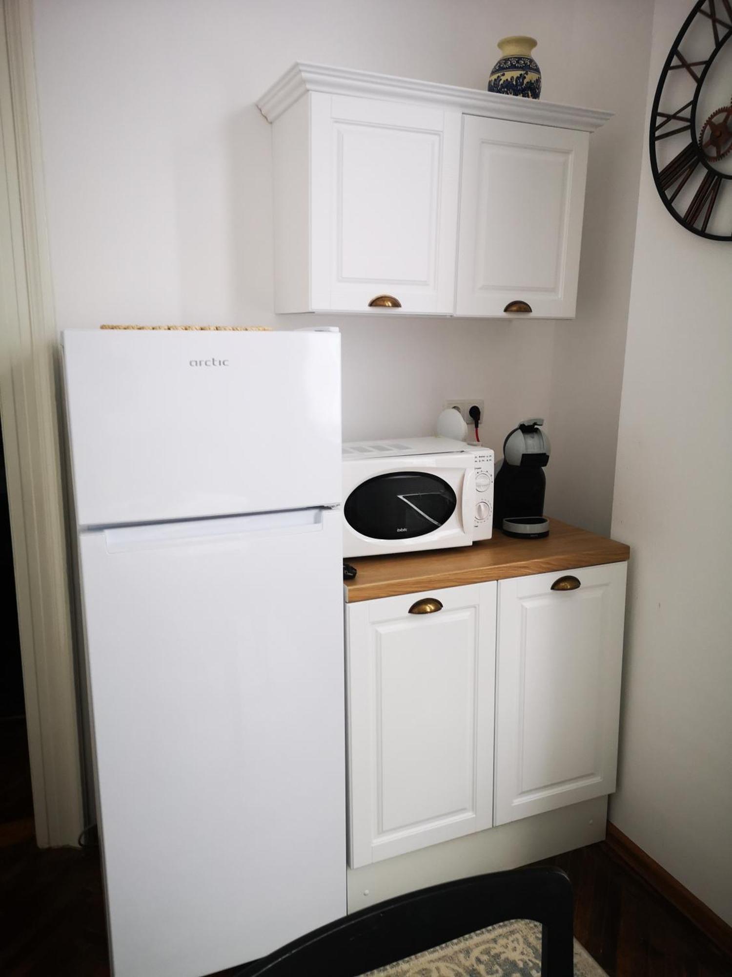 Weisz Apartment-City Center-Free Private Parking,Wifi,Ac كاري المظهر الخارجي الصورة