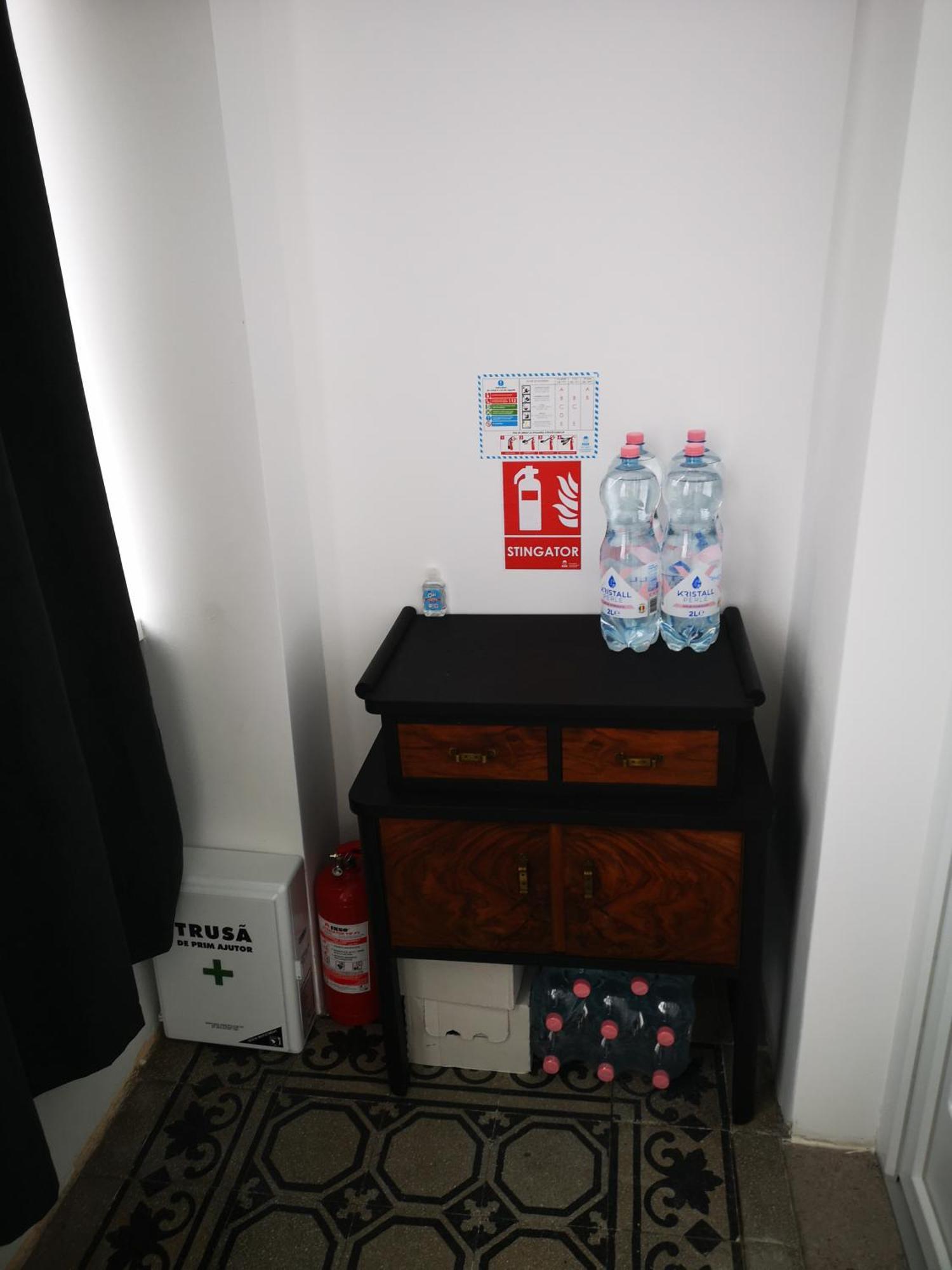 Weisz Apartment-City Center-Free Private Parking,Wifi,Ac كاري المظهر الخارجي الصورة