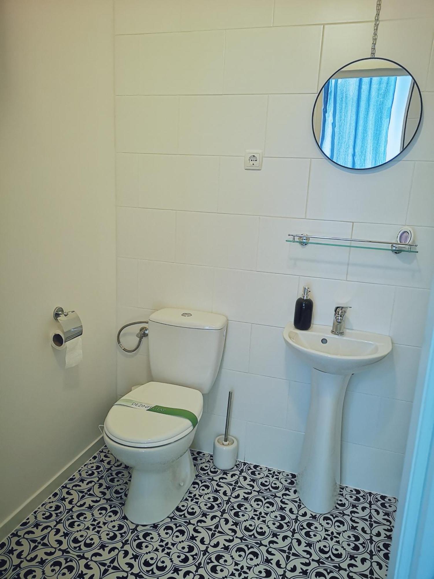 Weisz Apartment-City Center-Free Private Parking,Wifi,Ac كاري المظهر الخارجي الصورة