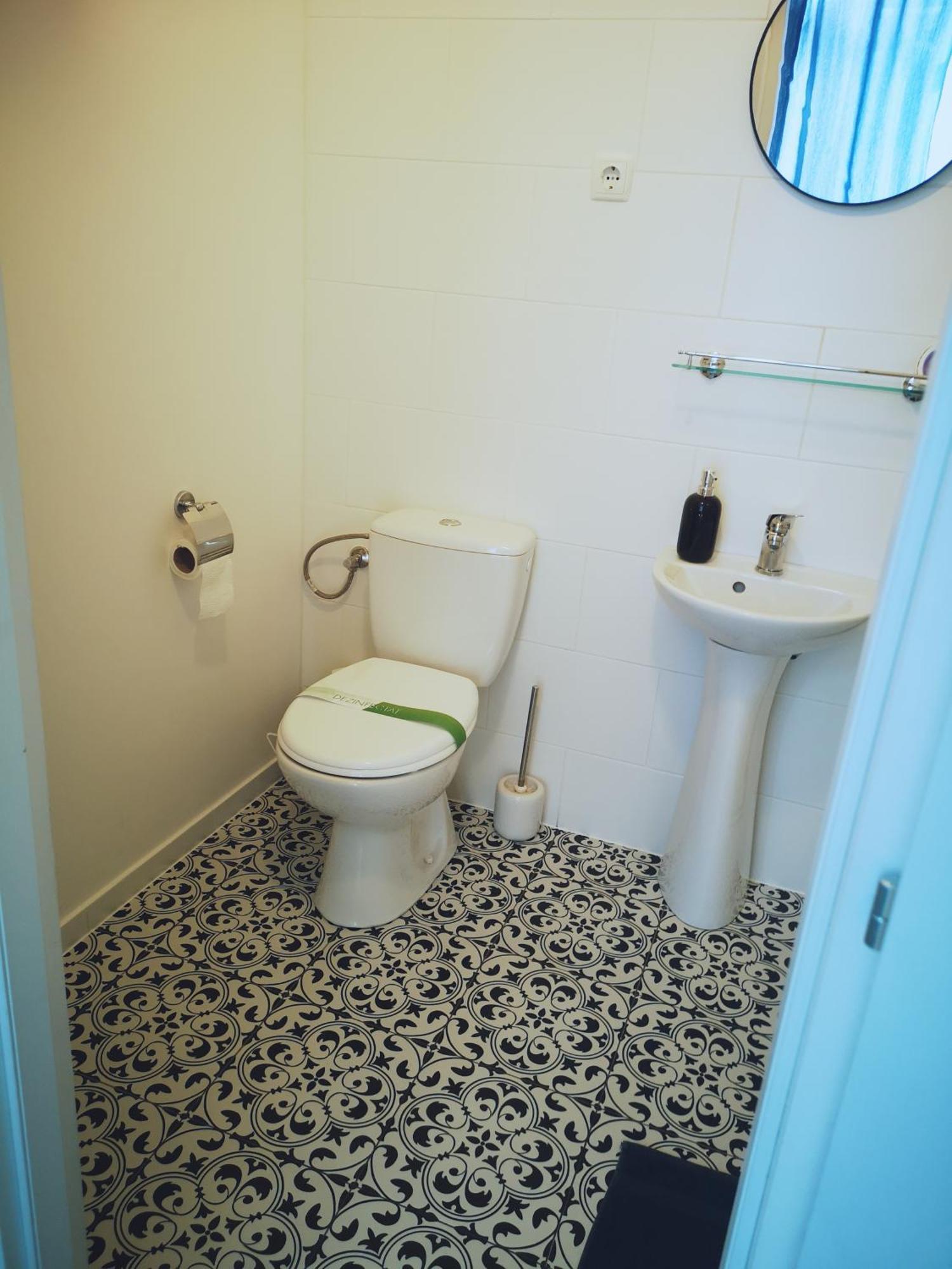 Weisz Apartment-City Center-Free Private Parking,Wifi,Ac كاري المظهر الخارجي الصورة